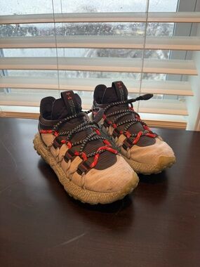 Under Armour Sneakers